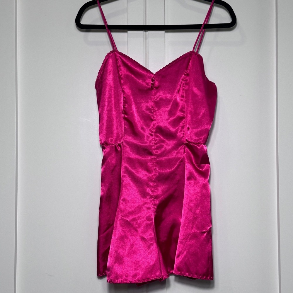 Sedu Vintage Hot Pink Satin Teddy Romper Scalloped Trim Snap Gusset USA Small‎